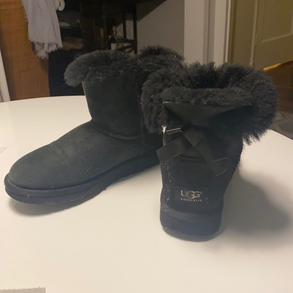 Woman’s black Ugg’s size 6